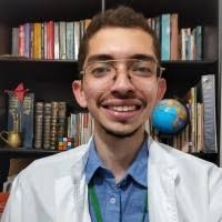 7 perfiles de «Adrian Cueto»