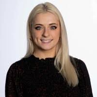 Olivia Blackburn's Instagram, Twitter & Facebook