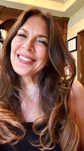 Claudia Bernstein's Instagram, Twitter & Facebook