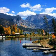 Situated in grand lake, 500 metres from grand lake beach, grand view mountain lodge has a restaurant, a bar and a shared lounge, as well as free wifi. Grand Lake Colorado Beautiful Colorado Vacation Colorado Travel Grand Lake Colorado
