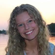 Daisy Duncan's Instagram, Twitter & Facebook