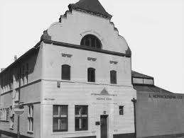 Medina house is a former turkish bath on the seafront of hove, sussex, england. Our History Monnickendam Diamonds
