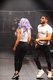 Kim No Twitter Johnnygargano Candicelerae Skinnyjeans Theway Https T Co 3ouifmzm9t Twitter In 2021 Skinny Jeans Style Fashion