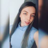 40+ perfiles de «Karol Navarro»