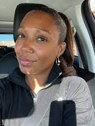 Kim Dobbins's Instagram, Twitter & Facebook