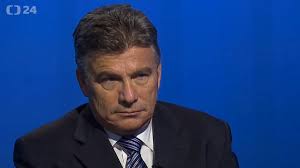 Francie doplácí na vlastní velkorysost a korektnost, soudí analytik Eichler  — ČT24 — Česká televize