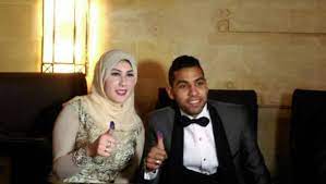 حظي مؤمن زكريا، نجم الأهلي ومنتخب مصر السابق، بتعاطف كبير من جماهير ومتابعي الكرة المصرية، بعد تكريمه بواسطة الفنان أحمد عز أثناء العرض المسرحي علاء الدين بأحد فنادق. Ù‡Ù† Ø¨Ø§Ù„ØµÙˆØ± Ù…Ù† Ø§Ù„Ø®Ø·ÙˆØ¨Ø© Ù„Ù„Ø¥Ù†Ø¬Ø§Ø¨ Ù…Ø´ÙˆØ§Ø± Ù…Ø¤Ù…Ù† Ø²ÙƒØ±ÙŠØ§ Ù…Ø¹ Ù†ØµÙÙ‡ Ø§Ù„Ø­Ù„Ùˆ