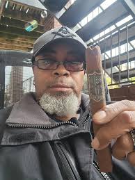 Mood... #SmokeSquad #PSSITA #SheSmokesCigars #CigarUnwind #CigarDiva45