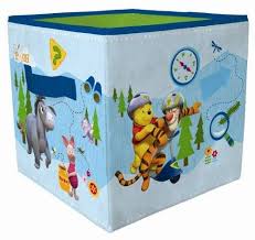 Titled winnie ille pu , the 1960 release translated by dr. Winnie Pooh Spielzeugkiste Sammelbox Fur Bausteine Kuscheltiere Spielzeugautos Und Co Susses Winnie Pooh Teppich Wandtattoo Winnie Pooh Winnie Pooh Tapete