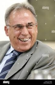 Daniel Arteche's Instagram, Twitter & Facebook