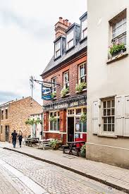 Richmond is one of london's loveliest boroughs and is home to historic houses, compelling museums and unique shops. Richmond London A Beautiful Guide To The Area