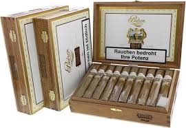 Padrón m (plural padróns, feminine padroa, feminine plural padroas). Padron Damaso Cigarworld De Zigarren Nicaragua