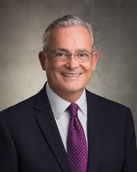 Conoce al élder Patrick Kearon