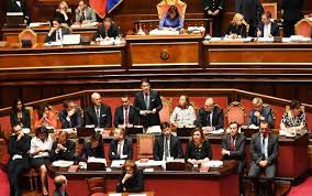 Non vedo l'ora di godermi lo spettacolo del nuovo governo all'opera! Fiducia Anche Dal Senato Per Il Conte 2 169 I Si 133 I No Ma Due Voti In Meno Rispetto A Governo M5s Lega Ilfogliettone Itilfogliettone It