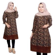 Baju batik tunik ini cocok banget loh jika digunakan ke kantor, yuk cek. 35 Model Baju Tunik Wanita Modern Batik Brokat Bergaya