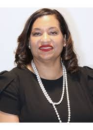 Denise Bascom's Instagram, Twitter & Facebook