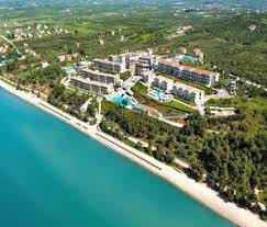 Tot ce trebuie sa faceti este sa consultati revistele/ pliantele cu ofertele. 50 All Inclusive Grecia 2021
