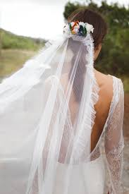 Il sera plus difficile de fixer discrètement votre accessoire avec des cheveux naturels. Les Differents Types De Voiles De Mariee Lcv