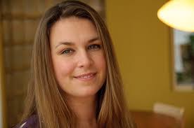 Joni Stone's Instagram, Twitter & Facebook