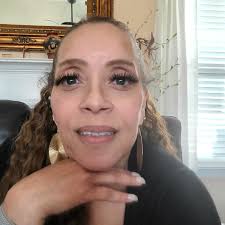 Dee Rodgers (@divaladyd)