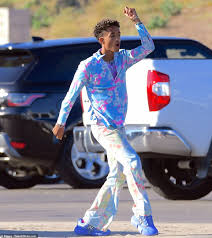 But she was overheard declaring her love for her former boyfriend, 29, in the early hours of the morning. Jaden Smith Looks Like A Technicolor Delight As He Shoots Groovy Music Video Daily Mail Online