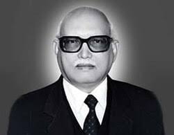 Ali Ashraf (academic)