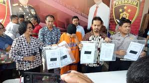 Maybe you would like to learn more about one of these? Kepala Sekolah Smp Swasta Di Surabaya Cabuli 6 Siswanya Bagian 1