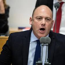 White-Power-Gruß“: AfD verhängt Ämtersperre gegen Paul