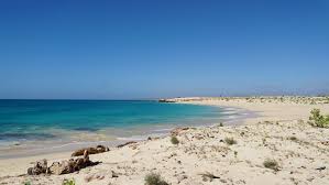 Praia boa esperança cabo santa maria, spanish boat. Ilha Da Boa Vista O Paraiso Em Cabo Verde