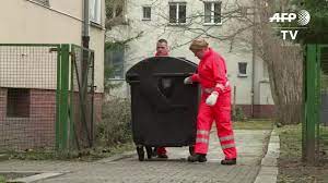 Bams fragte bei bürgern nach: Ministerin Giffey Packt Bei Der Mullabfuhr An