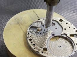 時計作り（ムーブメント装飾）ペルラージュ編｜はとや