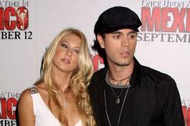 Despite never winning a singles title, she reached no. Enrique Iglesias Und Anna Sind Eltern