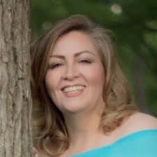 Meet our Program Coordinator: Lourdes Kaman After becoming a mother,  Lourdes was inspired by her own experiences to join the reproductive  justice movement and become a birth companion. Her immigrant background  fuels