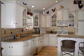 Top Kitchen Cabinet Manufacturers Where To Go When Picking Your Cabinet Semi Custom Kitchen Cabinets Classic Kitchen Decor Kitchen Design