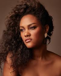 And God does it again. I love it when we light up a room together. 🥰✨ This  one was special, amazing designs, amazing models, positive vibes all  around, had me smiling ear