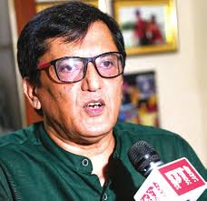 TRUMP PLAYS HOT, COLD WITH TARIFFS