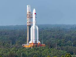China has downplayed the risk of the debris hitting earth and causing damage. G91emyikuudeqm