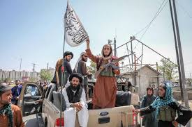 Presidente ashraf ghani huye del país tras invasión de talibanes en kabul el éxodo de afganistan continua tras los ataques talibanes en la capital del país. Hhzxscq3hhpogm