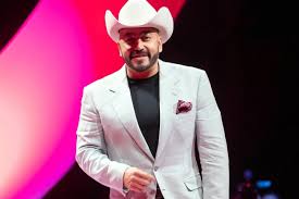 Lupillo rivera was previously married to mayeli rivera lupillo rivera is a 49 year old mexican singer. Es Lupillo Rivera Independiente Y Exitoso La Raza Del Noroeste
