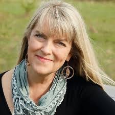 Donna Labar's Instagram, Twitter & Facebook