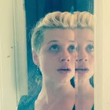 Jeni Breen's Instagram, Twitter & Facebook