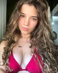 Perfilraro - Free pics, galleries & more at Babepedia