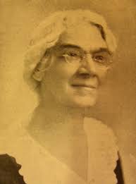 Bessie Willingham's Instagram, Twitter & Facebook