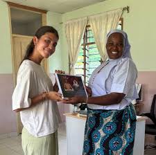 El amor y la hospitalidad en acción: una llamada a servir a Dios: A pesar de estar llamadas a vivir el amor y el servicio a Dios de múltiples formas, las Hermanas