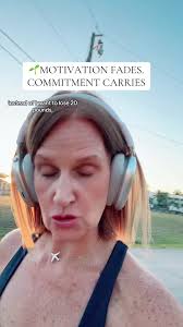 Robin Velazquez (@robinsmithvelazquez_lcsw)