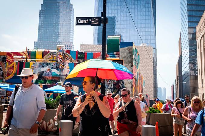 Activa NY plan de emergencia ante ola de calor extremo para esta semana - Noticias en USA