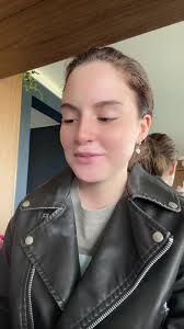 Mini Maquiagem Simplificada com Sophia Valverde