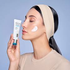 Bright Max Hydra-Bright Light Hydrating Cream for Oily Skin