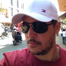 Que barba feia hem Daniel ta feio hem