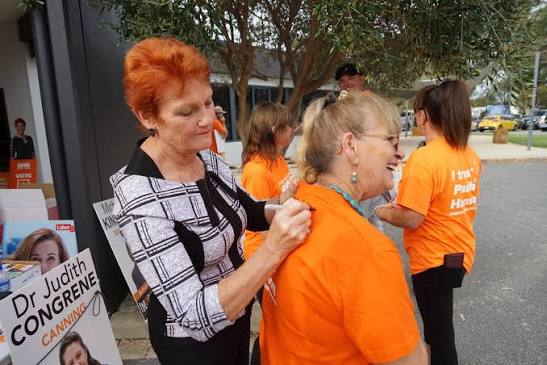 One Nation leader Pauline Hanson has arrived in Melbourne ahead of speaking  at a fundraising event. #9News